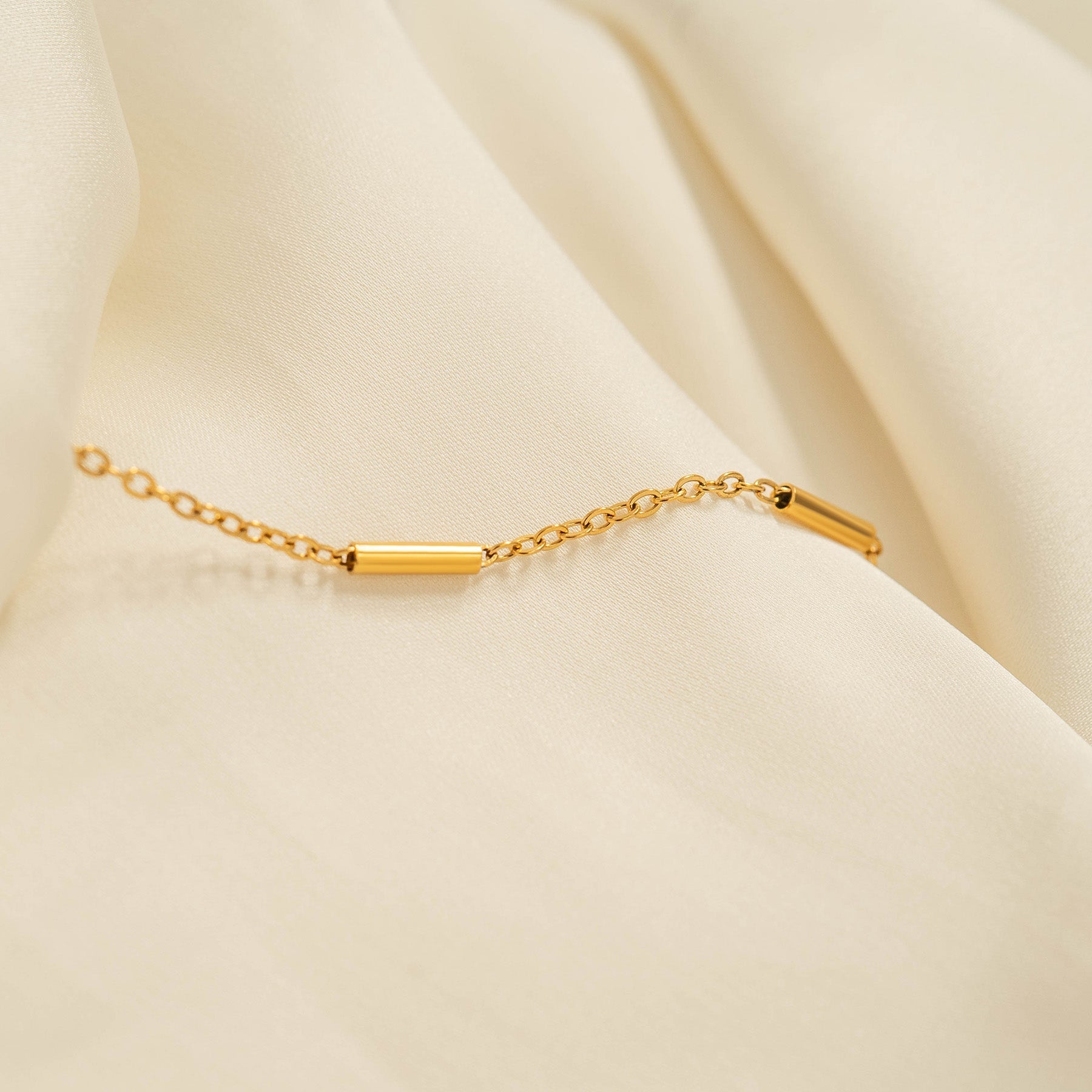 Gold Satellite Chain Bracelet – Lightweight 18K Gold Bar Chain, Hypoallergenic & Durable - Bracelets | Sunflower Soul Boutique