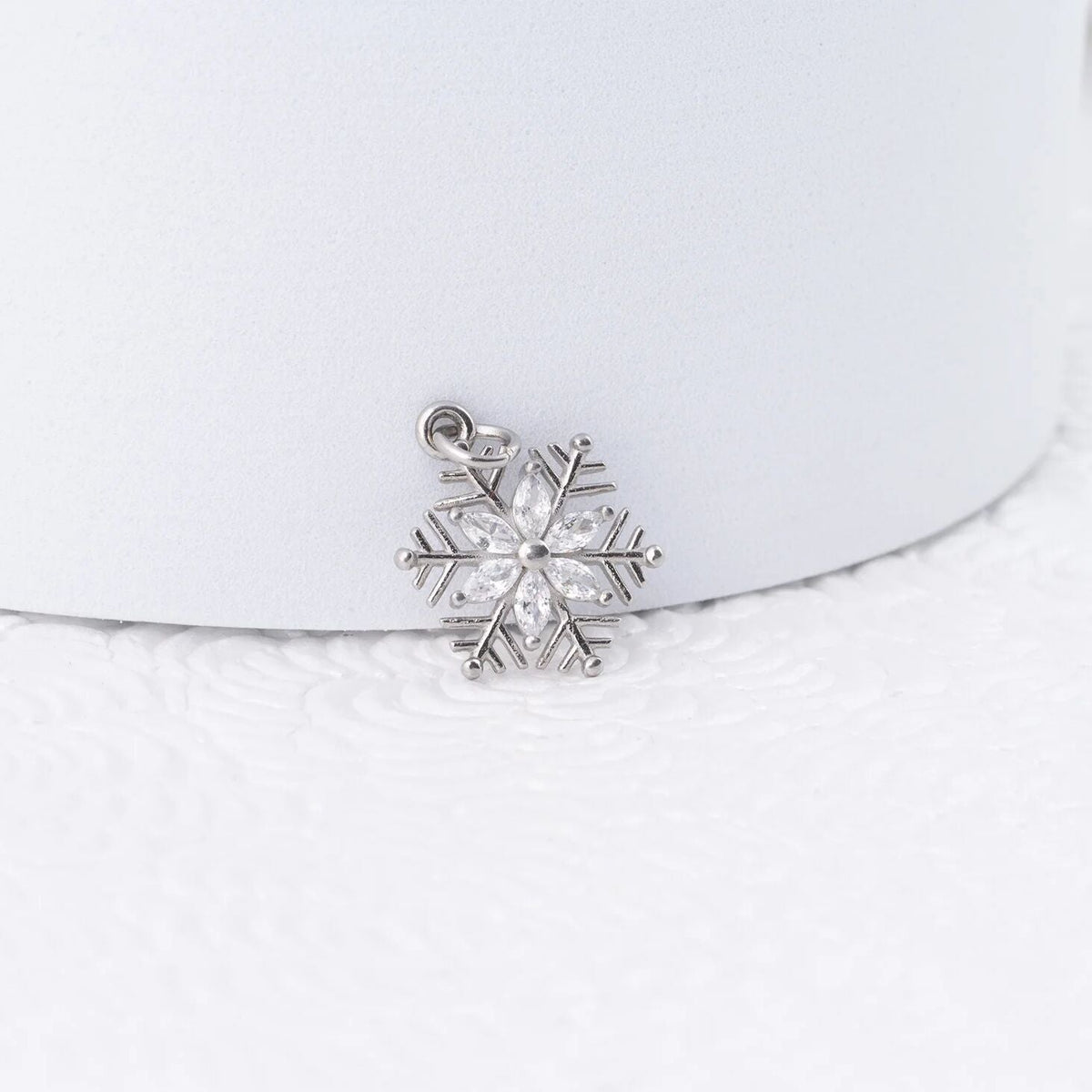 Wholesale Jewelry 18K Gold PVD Stainless Steel Snowflake Charm- silver studio 