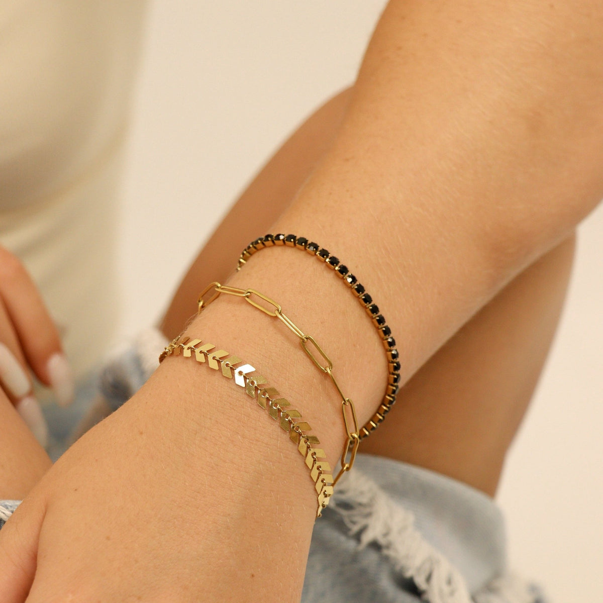 Gold Tennis Chain Bracelet – Adjustable 18K Gold Plated Stainless Steel With Jet Rhinestones - Bracelets | Sunflower Soul Boutique