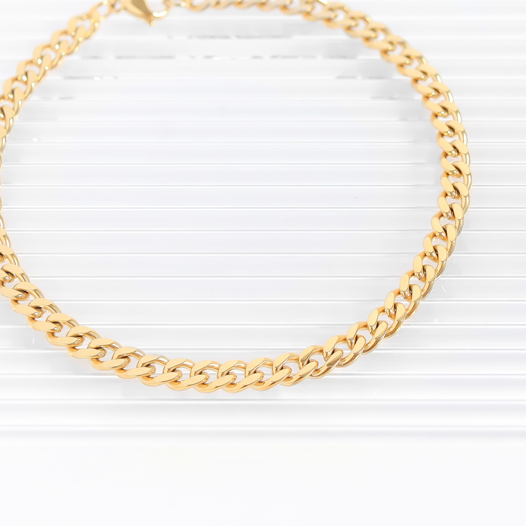 Diamond Cut Curb Chain 18K Gold Bracelet – Durable Hypoallergenic Stainless Steel Jewelry