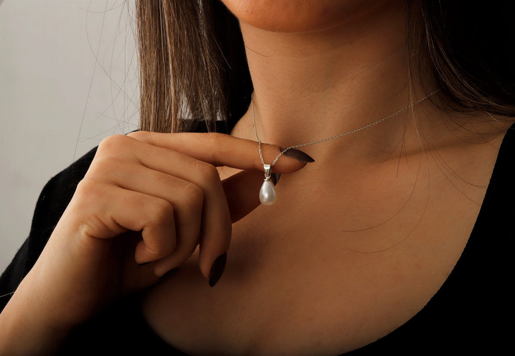 Freshwater Pearl Necklace, Handmade 14K Gold, Adjustable 16-18 Inch