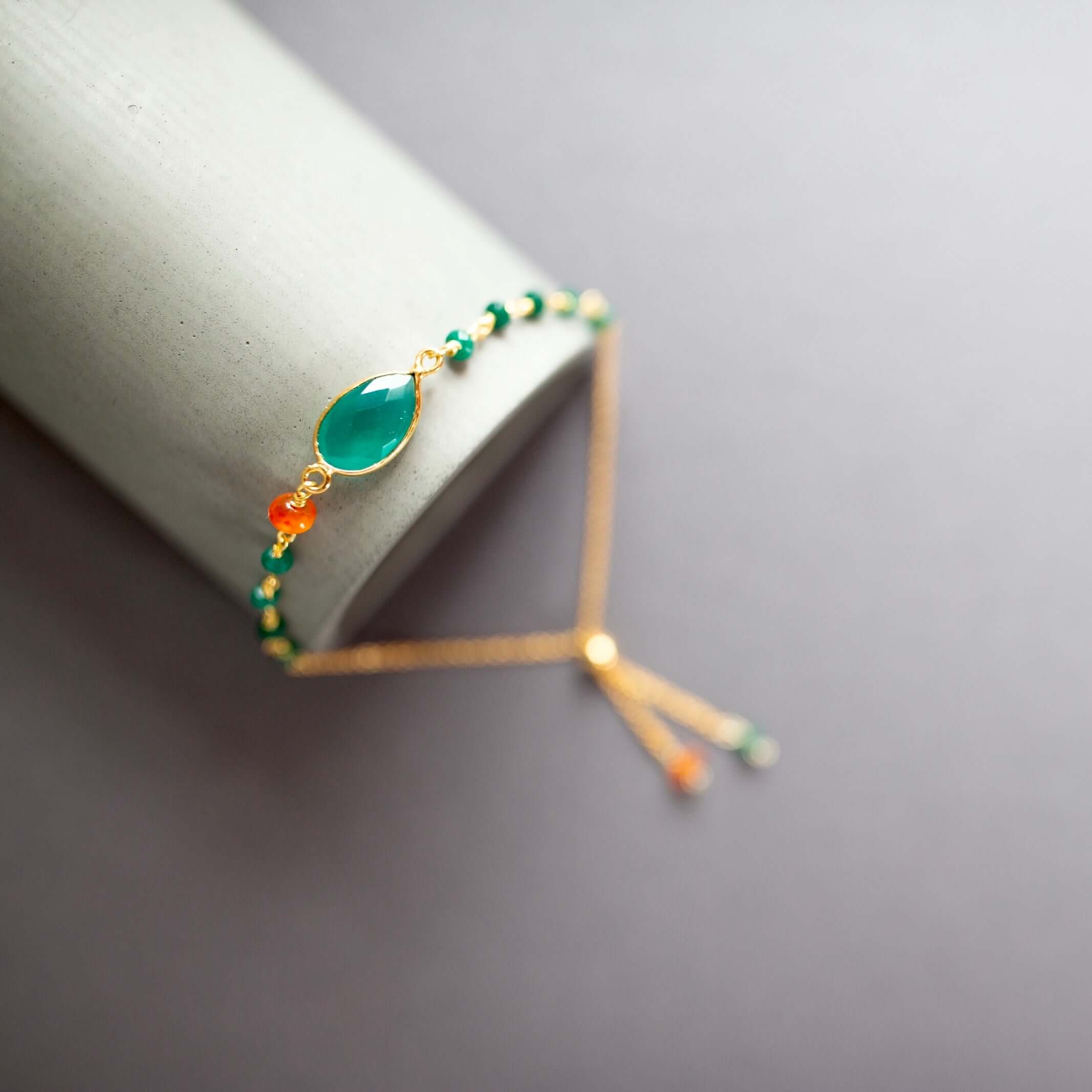 Green Onyx Bracelet – Adjustable Gemstone Bracelet With Sparkling Stone Accents