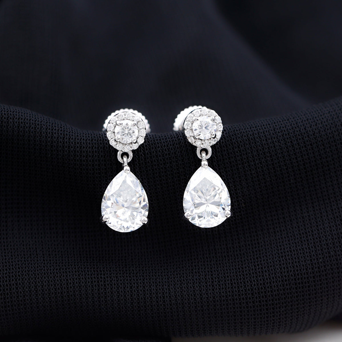 Lab Grown Diamond Earrings – Bridal Drop Earrings With Pear Cut & Halo Design