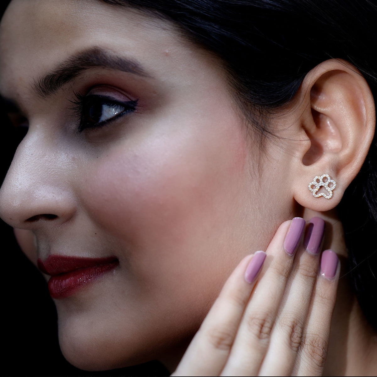 Lab Grown Diamond Earrings – Paw Print Studs With Prong Setting Design