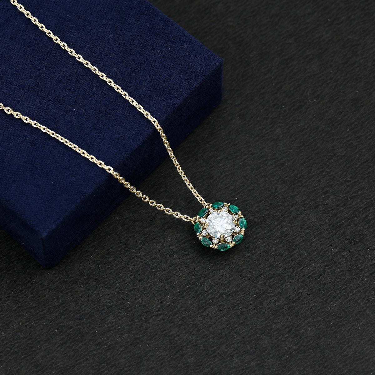 Lab Grown Diamond Necklace – 2 Carat Bridal Pendant With Emerald Stones