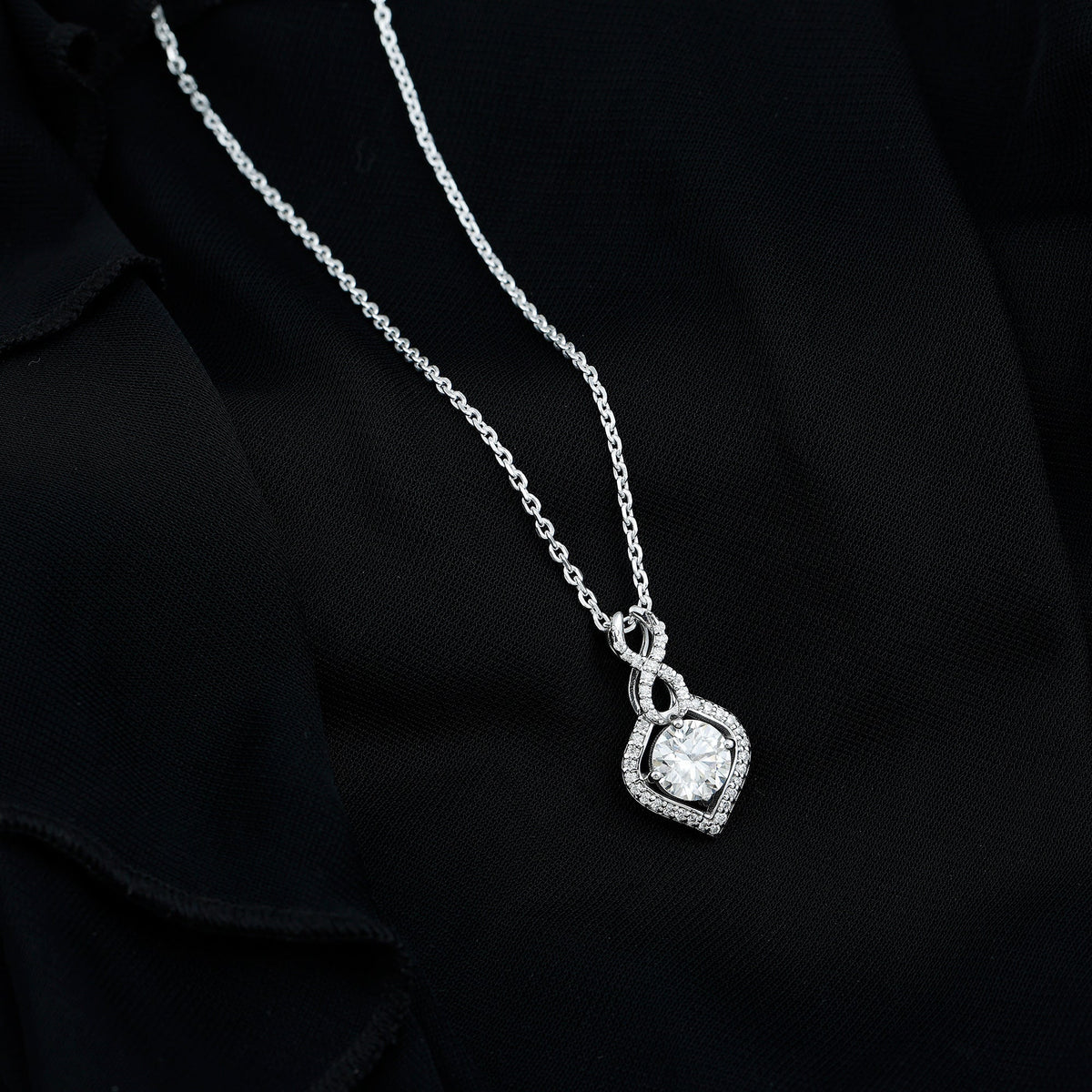 Lab Grown Diamond Necklace – 2 Carat Round Cut Pendant With Infinity Loop Design
