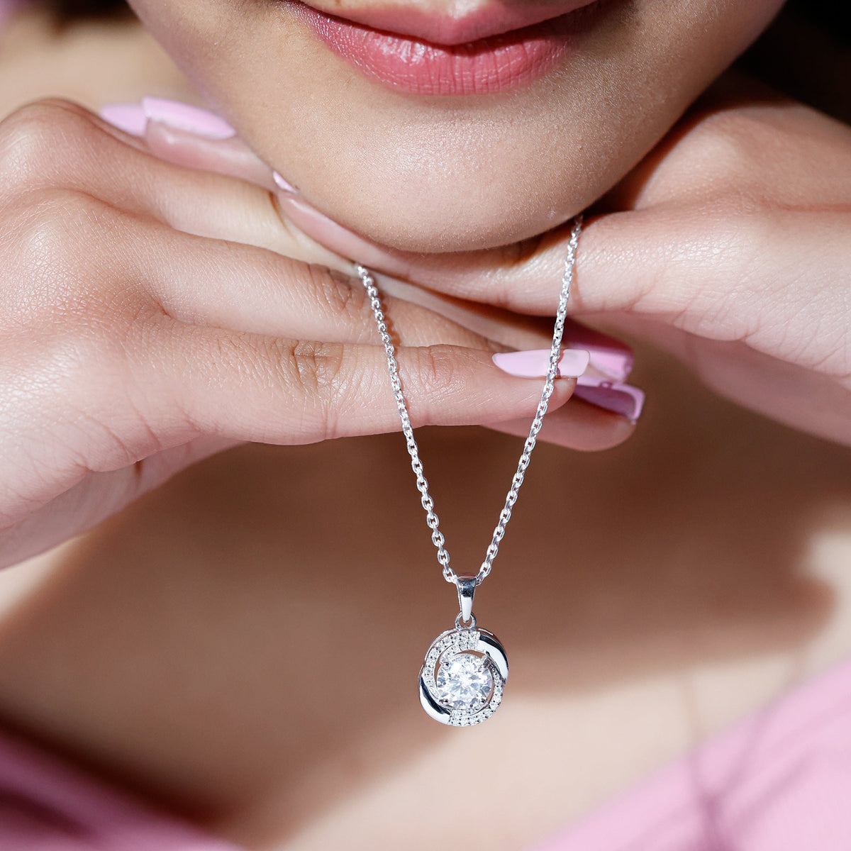Lab Grown Diamond Necklace – 2 Carat Swirl Pendant With Round Prong Set Diamond