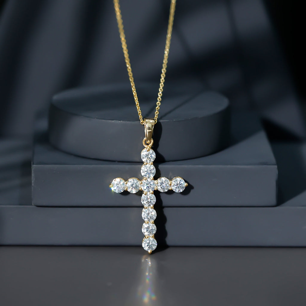Lab Grown Diamond Necklace – Elegant Catholic Cross Pendant with Round Cut Diamonds