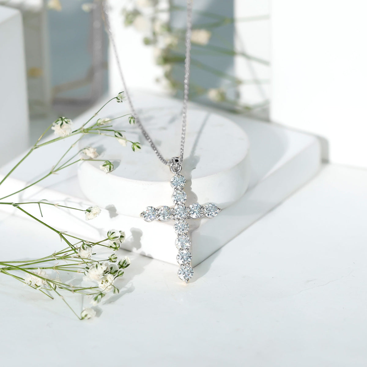 Lab Grown Diamond Necklace – Elegant Catholic Cross Pendant with Round Cut Diamonds