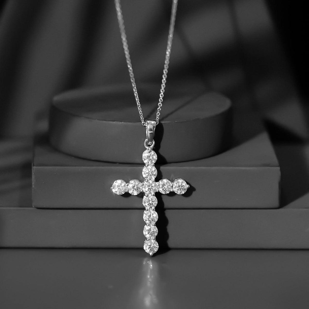 Lab Grown Diamond Necklace – Elegant Catholic Cross Pendant with Round Cut Diamonds