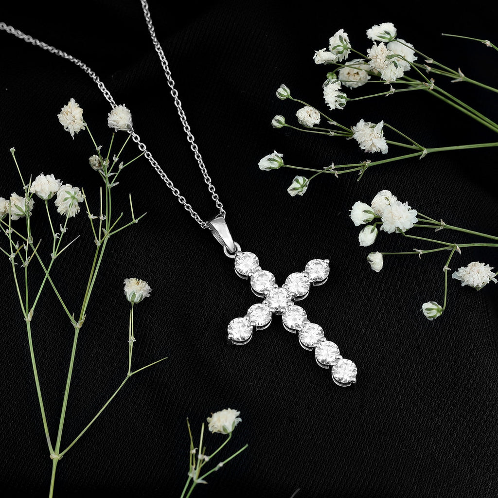 Lab Grown Diamond Necklace – Elegant Catholic Cross Pendant with Round Cut Diamonds