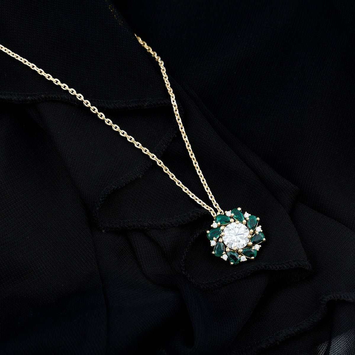 Lab Grown Diamond Necklace – Emerald Bridal Statement Jewelry with Floral Pendant