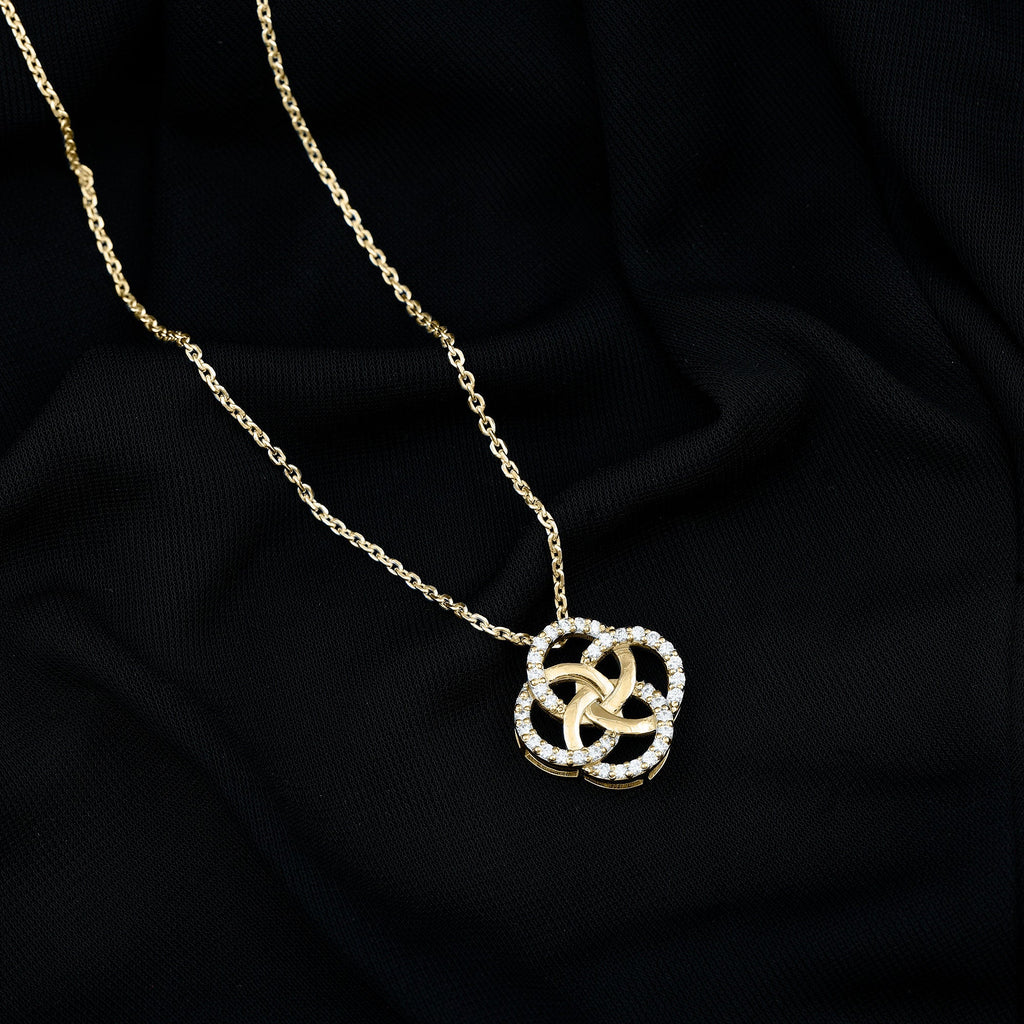 Lab Grown Diamond Necklace – Floral Pendant With Interlocking Circle Design
