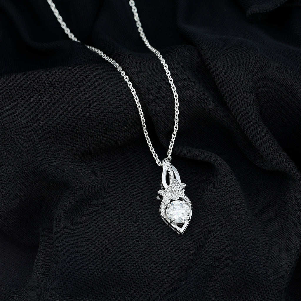 Lab Grown Diamond Necklace – Floral Statement Pendant With Prong Setting