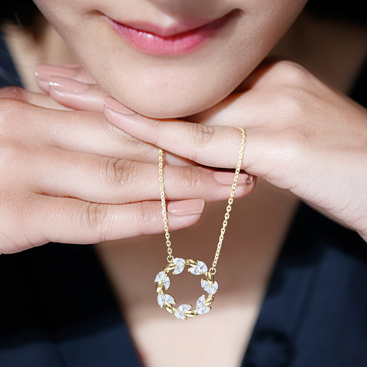 Lab Grown Diamond Necklace – Nature Inspired Circle Pendant With Marquise Diamonds