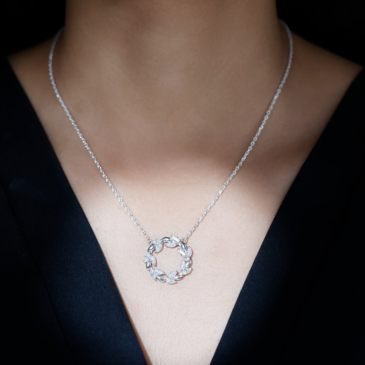 Lab Grown Diamond Necklace – Nature Inspired Circle Pendant With Marquise Diamonds