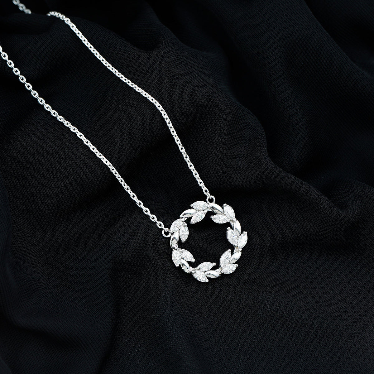 Lab Grown Diamond Necklace – Nature Inspired Circle Pendant With Marquise Diamonds