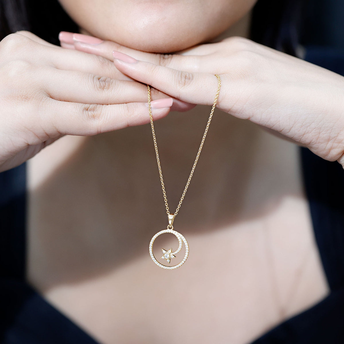 Lab Grown Diamond Necklace – Open Circle Star Pendant With Bezel Setting