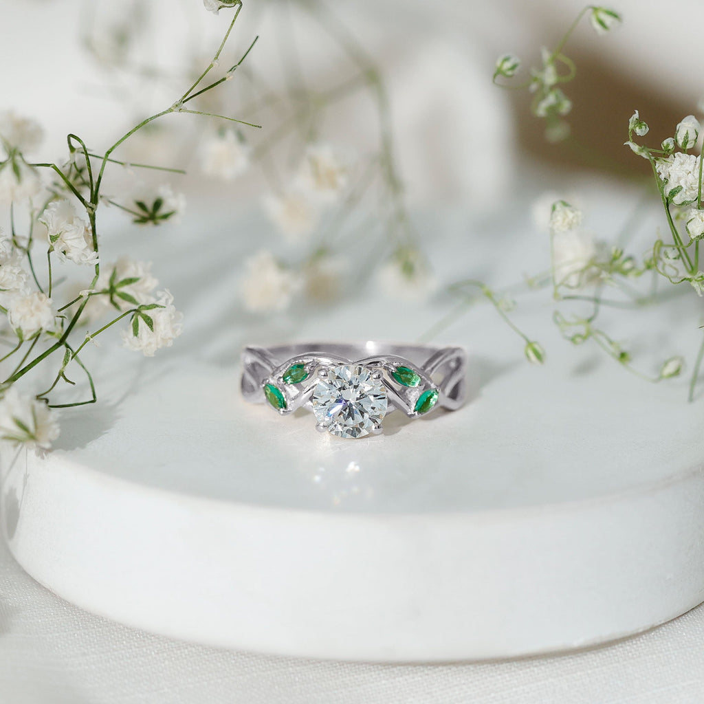 Lab Grown Diamond Ring – 1 Carat Round Cut Engagement Ring With Marquise Emerald