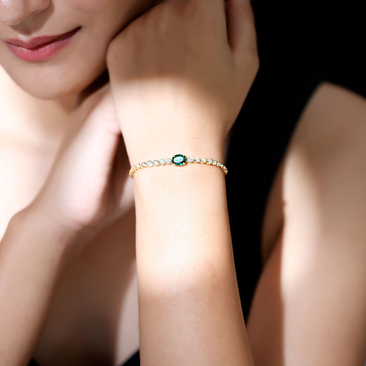 Lab Grown Emerald Bracelet – 1.2 Carat Oval Emerald Bolo Diamond Tennis