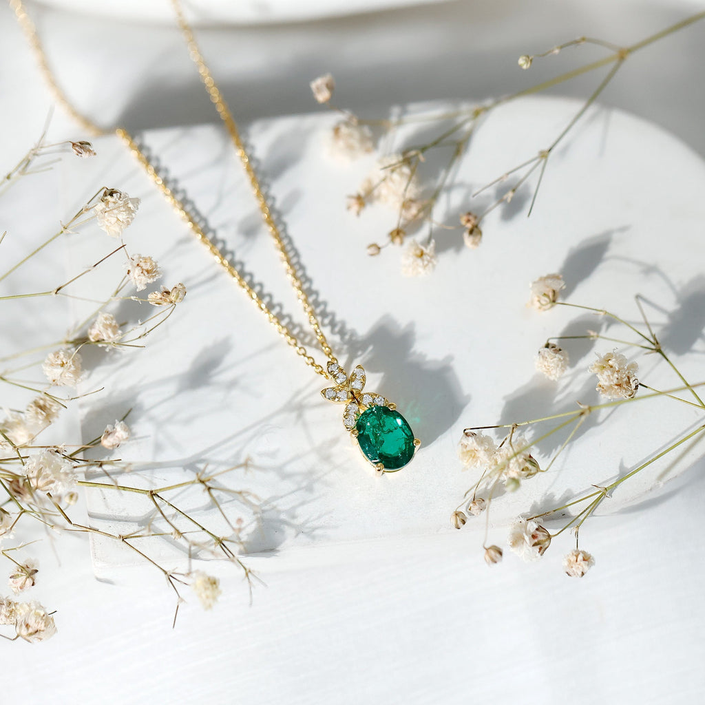 Lab Grown Emerald Necklace – 2 Carat Oval Cut Wedding Pendant with Diamond Flower
