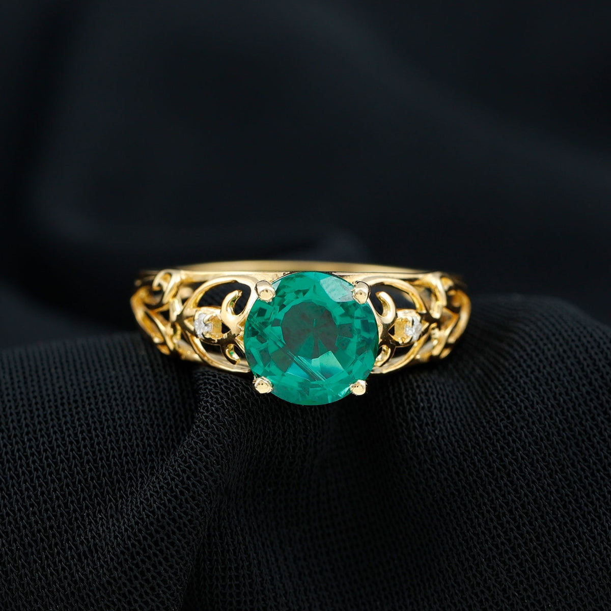Lab Grown Emerald Ring – 2 Carat Antique Engagement With Prong Setting