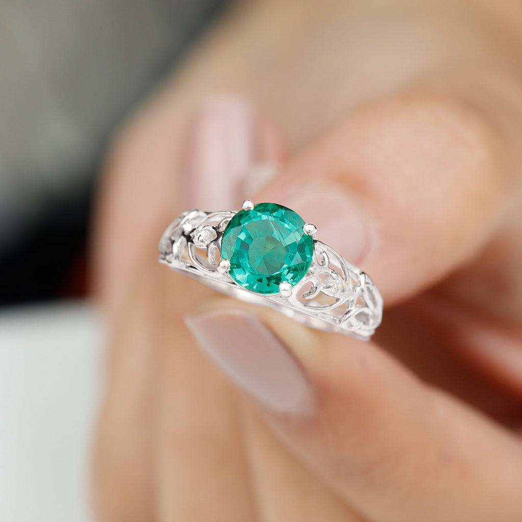 Lab Grown Emerald Ring – 2 Carat Antique Engagement With Prong Setting