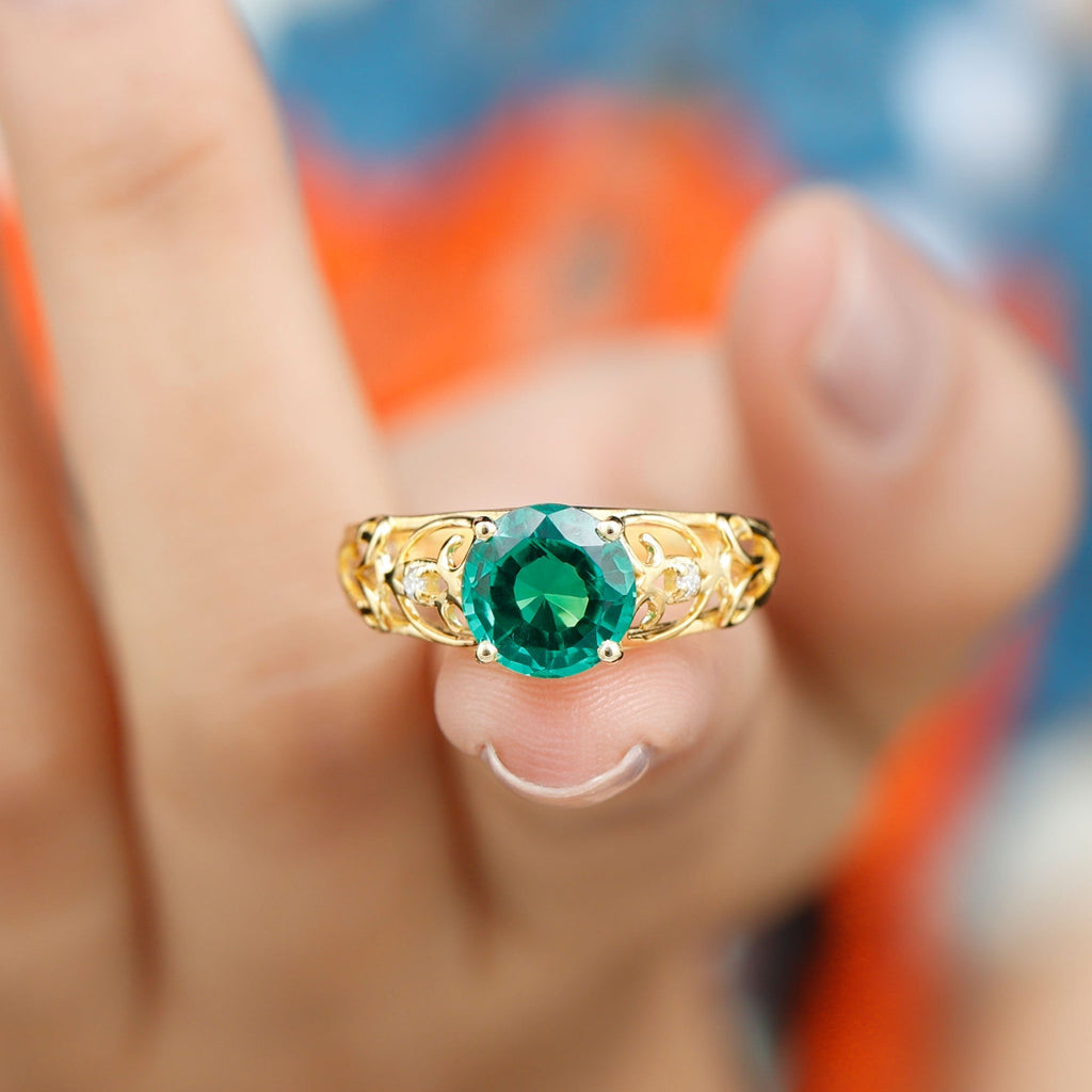Lab Grown Emerald Ring – 2 Carat Antique Engagement With Prong Setting