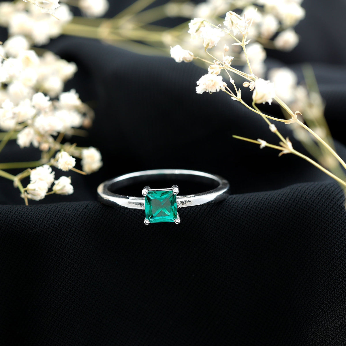 Lab Grown Emerald Ring – 2 Carat Princess Cut Emerald Solitaire with Prong Setting