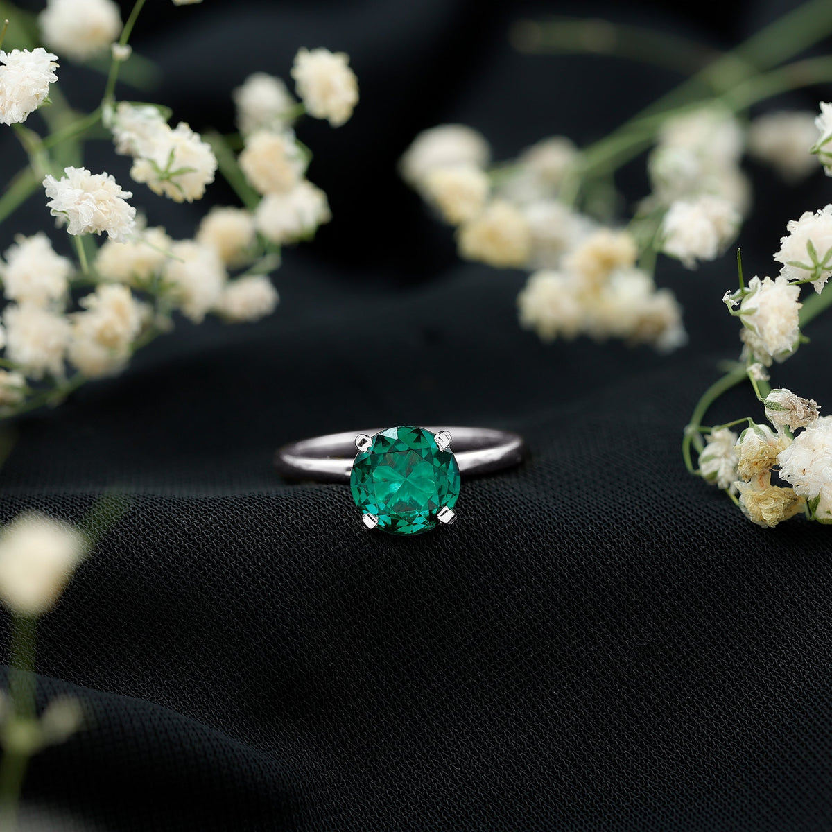 Lab Grown Emerald Ring – 2 Carat Solitaire Engagement Ring With AAAA Quality