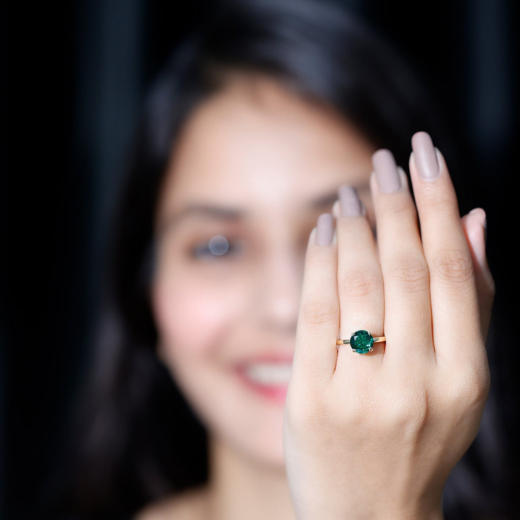 Lab Grown Emerald Ring – 2 Carat Solitaire Engagement Ring With AAAA Quality
