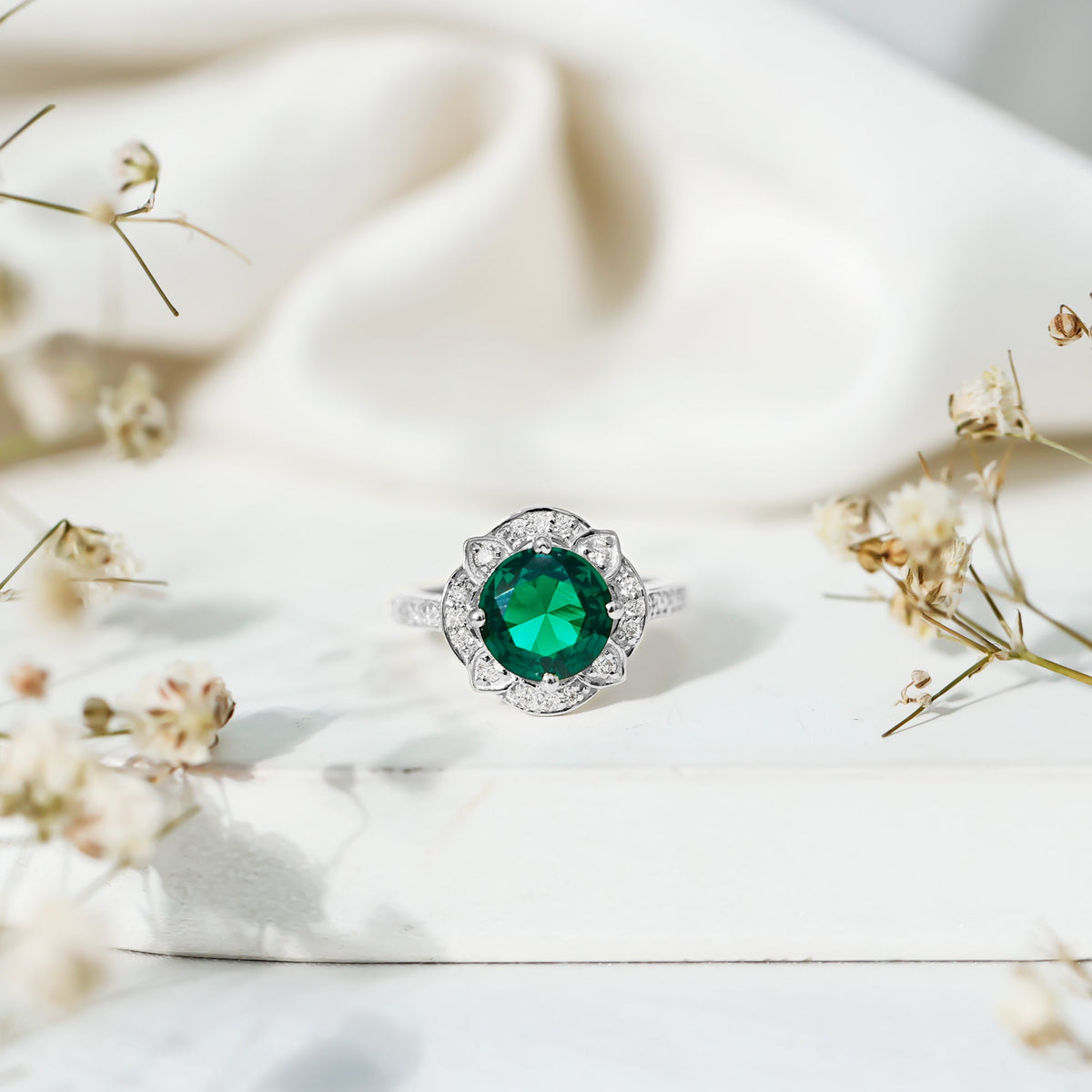 Lab Grown Emerald Ring – 2 Carat Vintage Inspired Engagement Ring with Diamond Halo