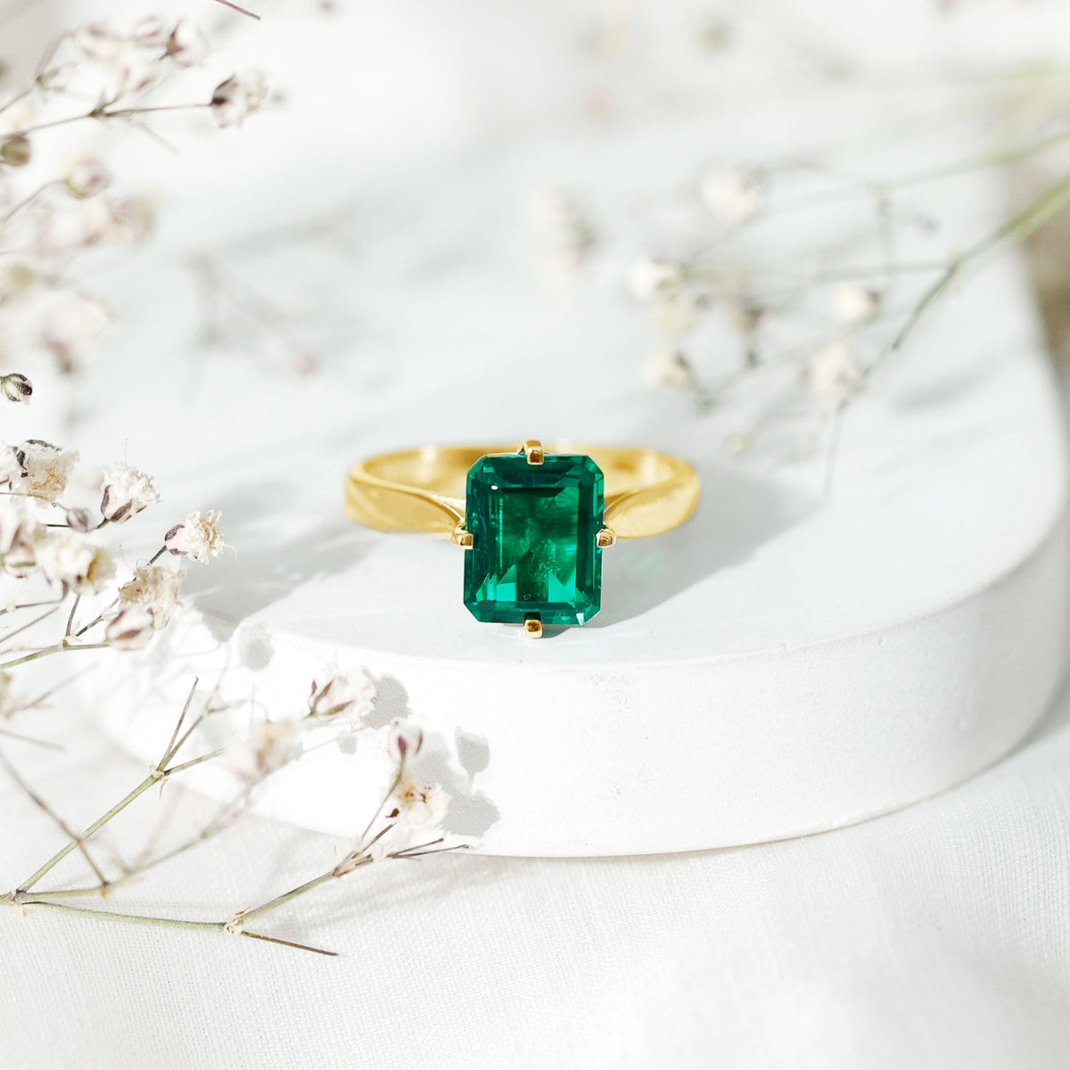 Lab Grown Emerald Ring - 3 Carat Octagon Cut Solitaire Engagement Band With 4 Prong Setting