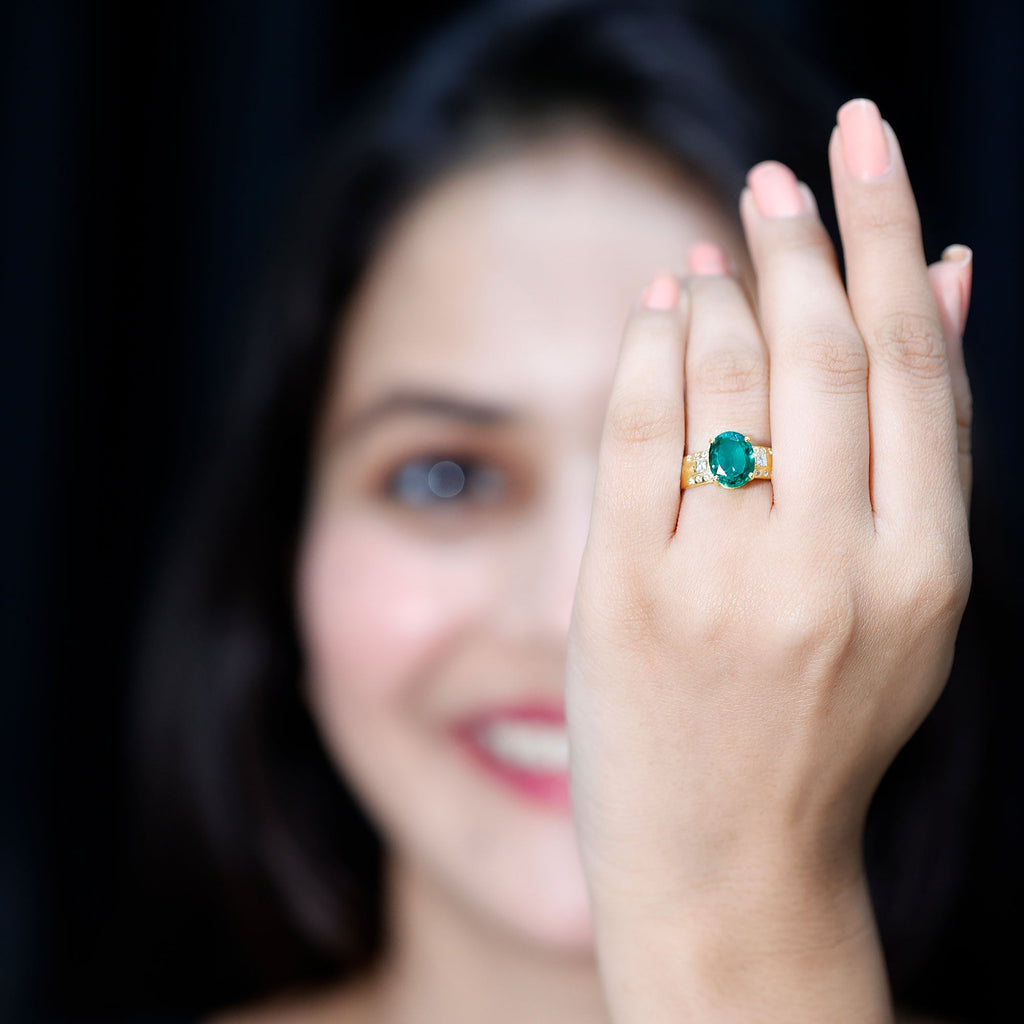 Lab Grown Emerald Ring – 3 Carat Oval Cut Engagement Ring with Diamonds