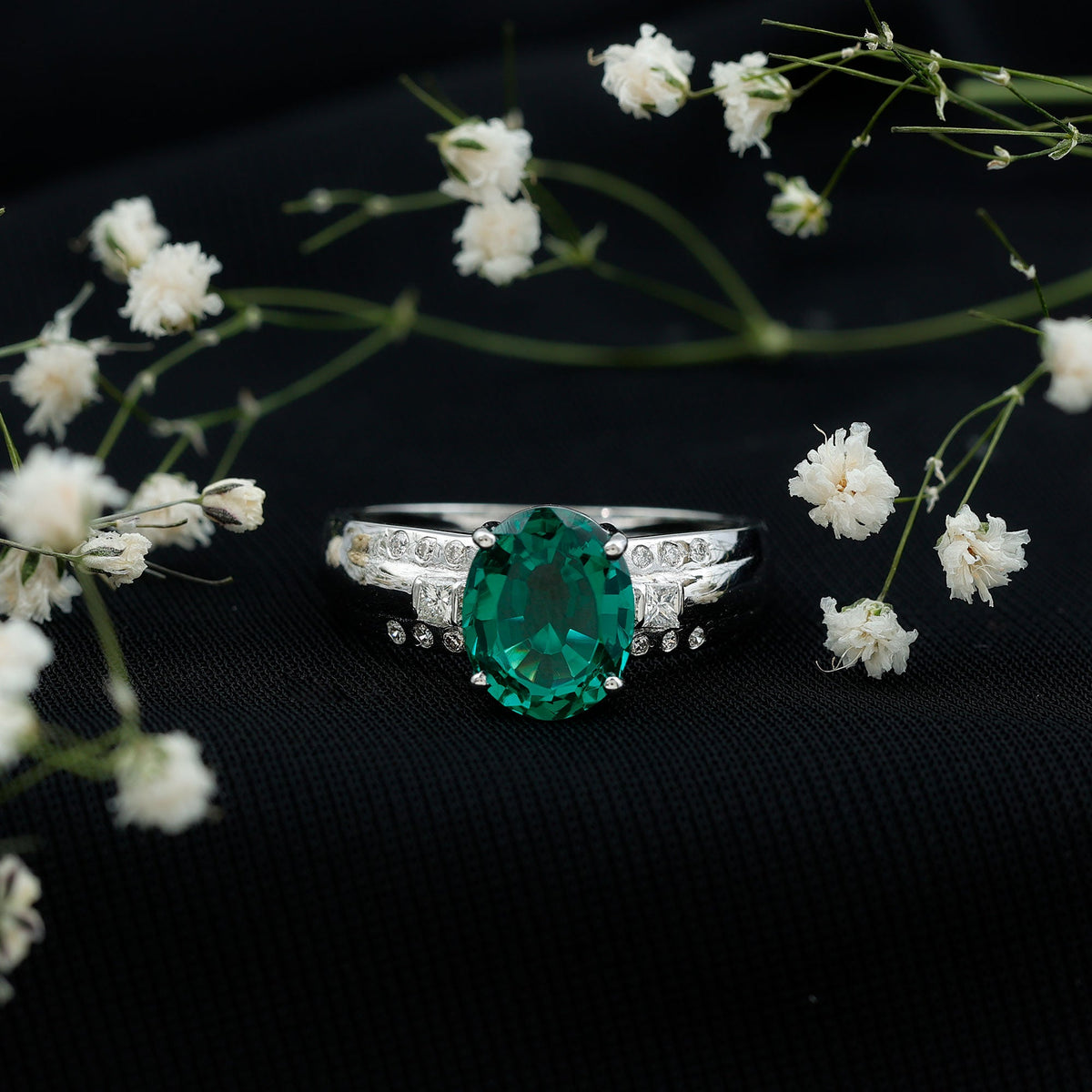 Lab Grown Emerald Ring – 3 Carat Oval Cut Engagement Ring with Diamonds