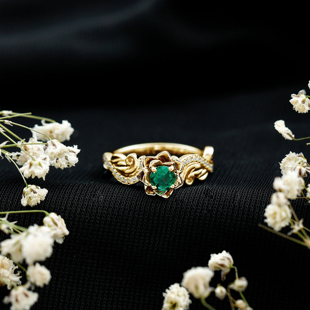 Lab Grown Emerald Ring – Flower Diamond Ring with Certified Green Gemstone