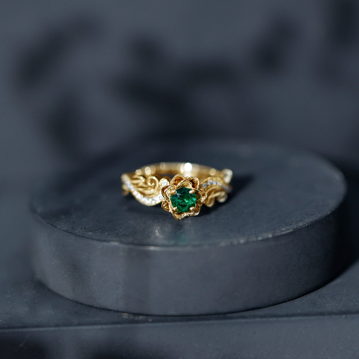 Lab Grown Emerald Ring – Flower Diamond Ring with Certified Green Gemstone