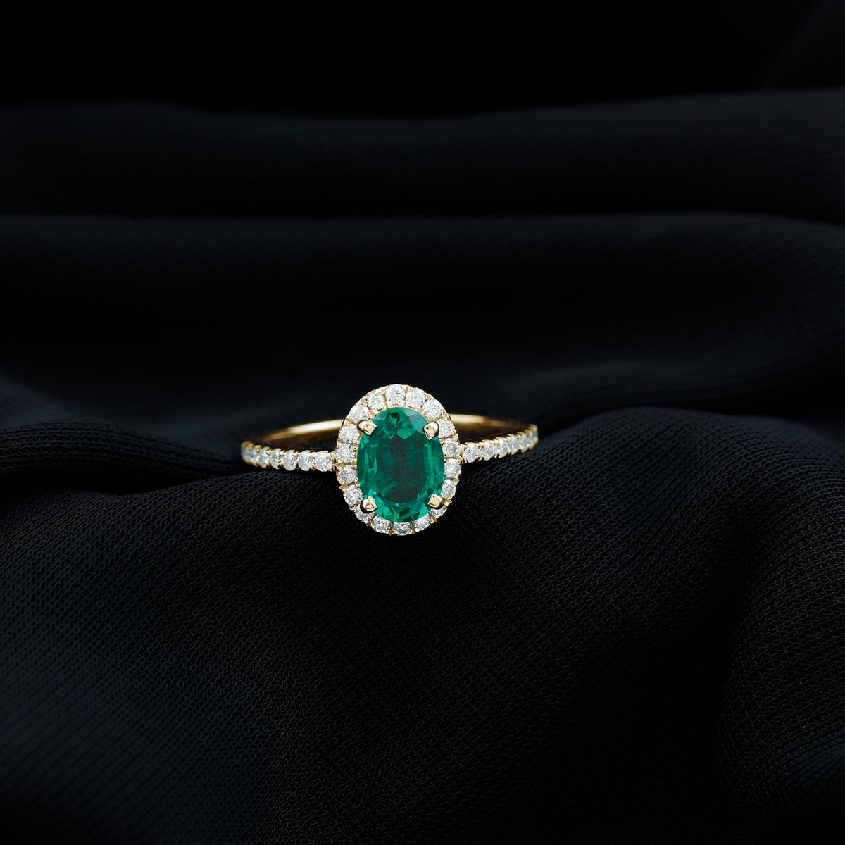 Lab Grown Emerald Ring – Oval Engagement Ring with Diamond Halo | Classic Design