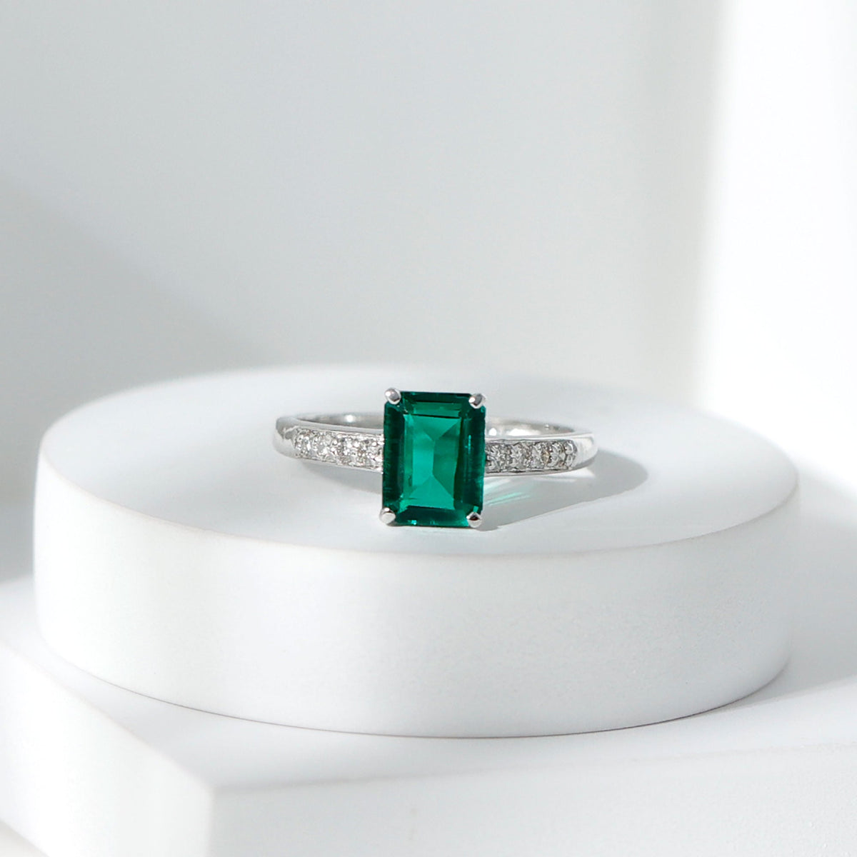 Lab Grown Emerald Ring – Solitaire Engagement Ring with Diamond Accent & Prong Setting