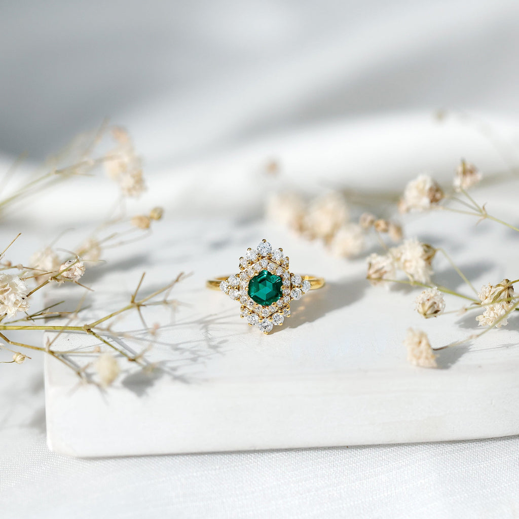 Lab Grown Emerald Ring – Vintage Engagement Ring With Diamond Halo In Silver