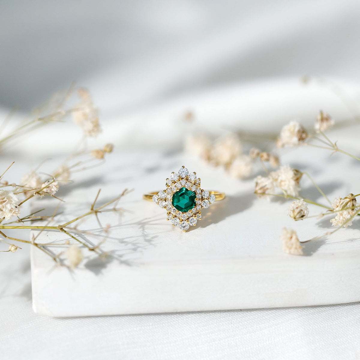 Lab Grown Emerald Ring – Vintage Engagement Ring With Diamond Halo In Silver