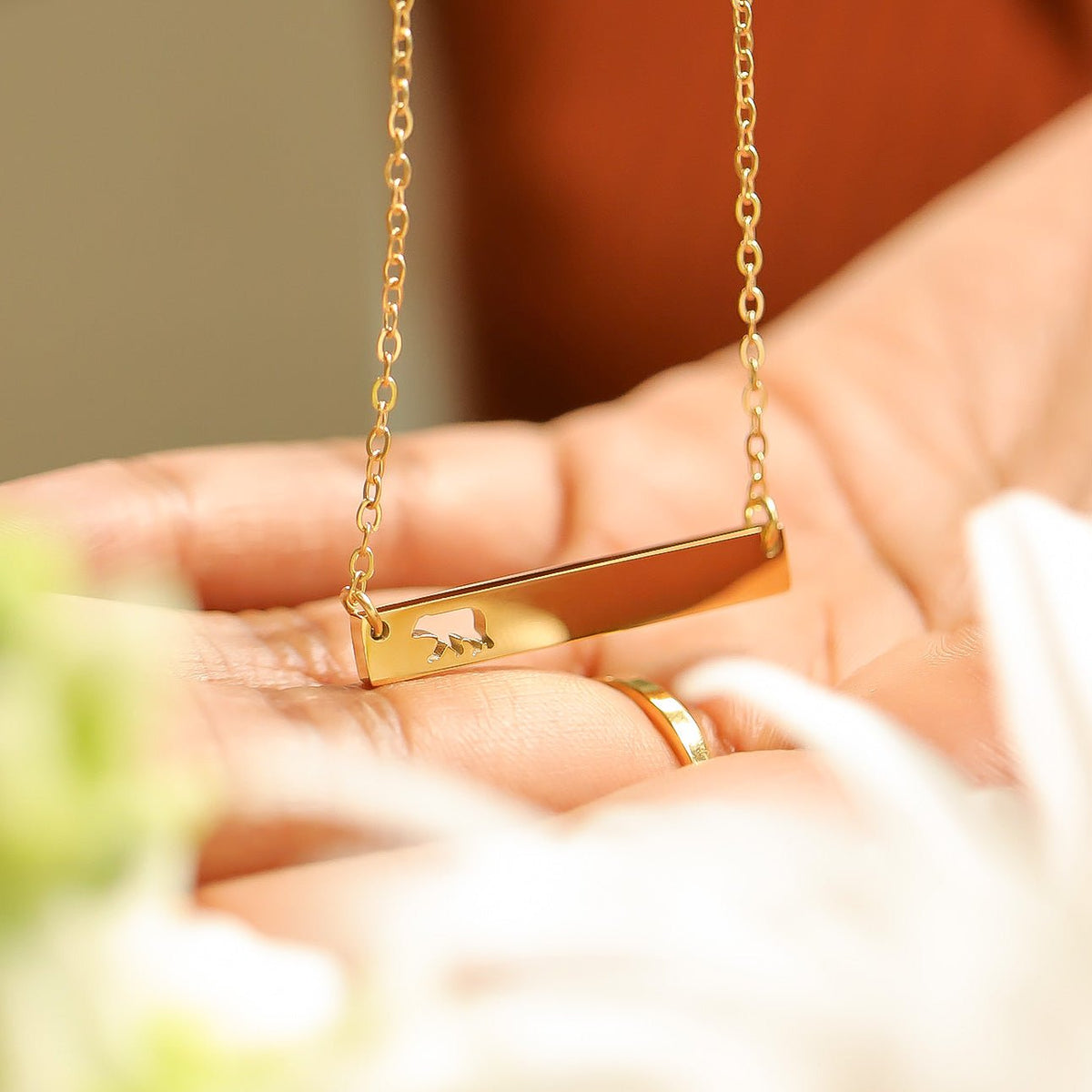 Mama Bear Bar Necklace – 18K Gold Stainless Steel Engravable Pendant Charm