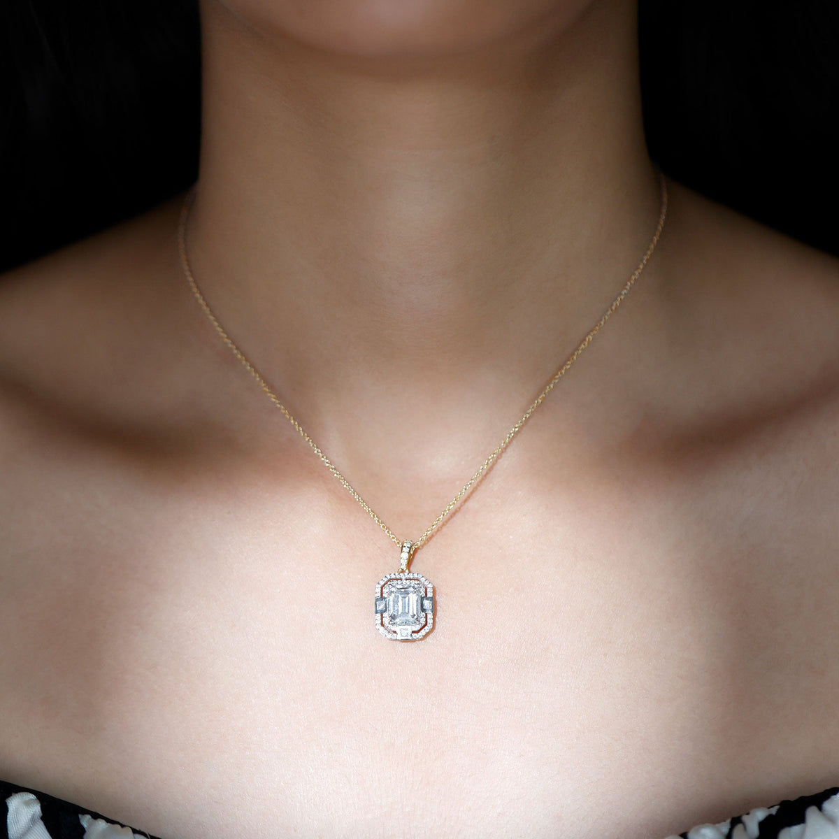 Moissanite Halo Necklace – Vintage Style Emerald Cut Pendant With Sparkling Gems