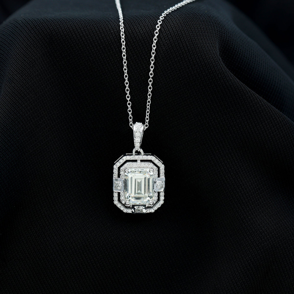 Moissanite Halo Necklace – Vintage Style Emerald Cut Pendant With Sparkling Gems