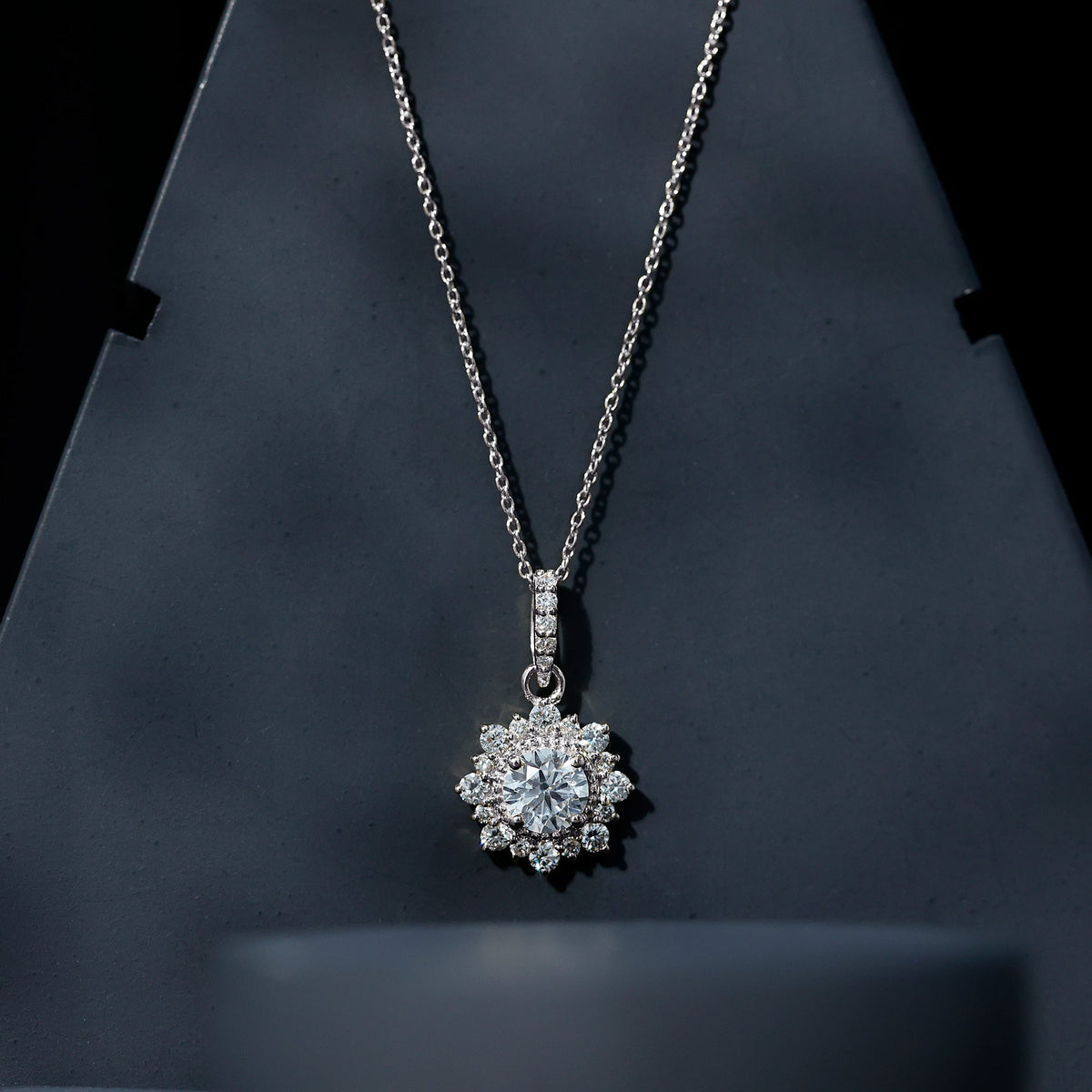 Moissanite Vintage Necklace – 1 Carat Round Cut Halo Pendant | Elegant Wedding Jewelry