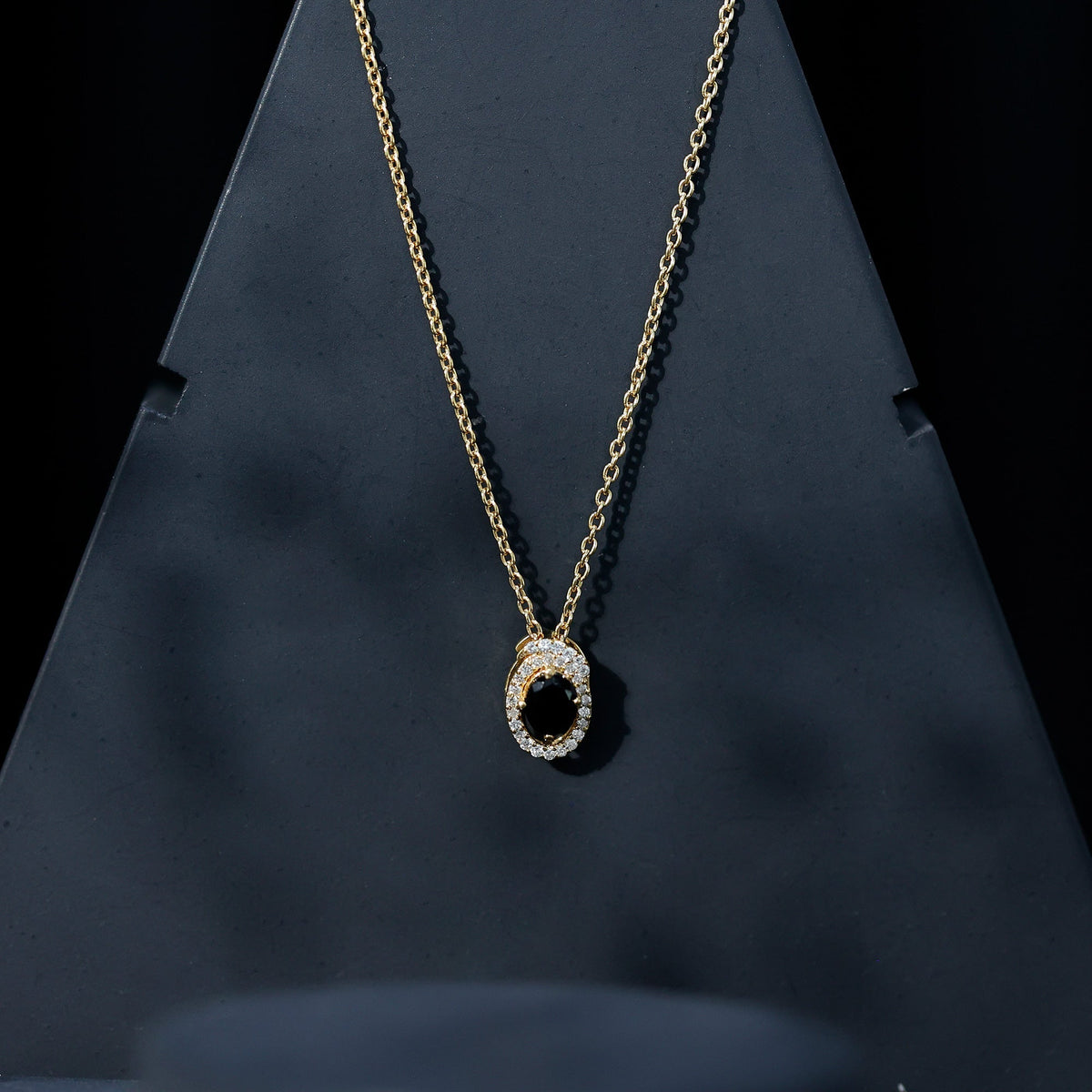 Natural Oval Shape Black Onyx Necklace with Lab Diamond