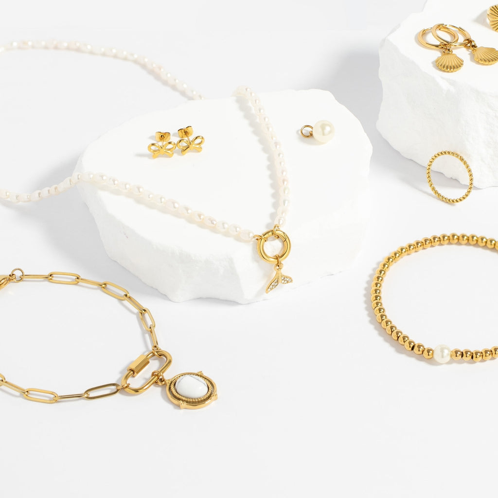 Paperclip Carabiner Bracelet – 18K Gold Stainless Steel, Scratch Resistant & Hypoallergenic - Bracelets | Sunflower Soul Boutique