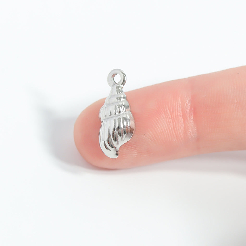 Seashell Charm – 18K Gold PVD Coated Stainless Steel Coastal Jewelry Accessory