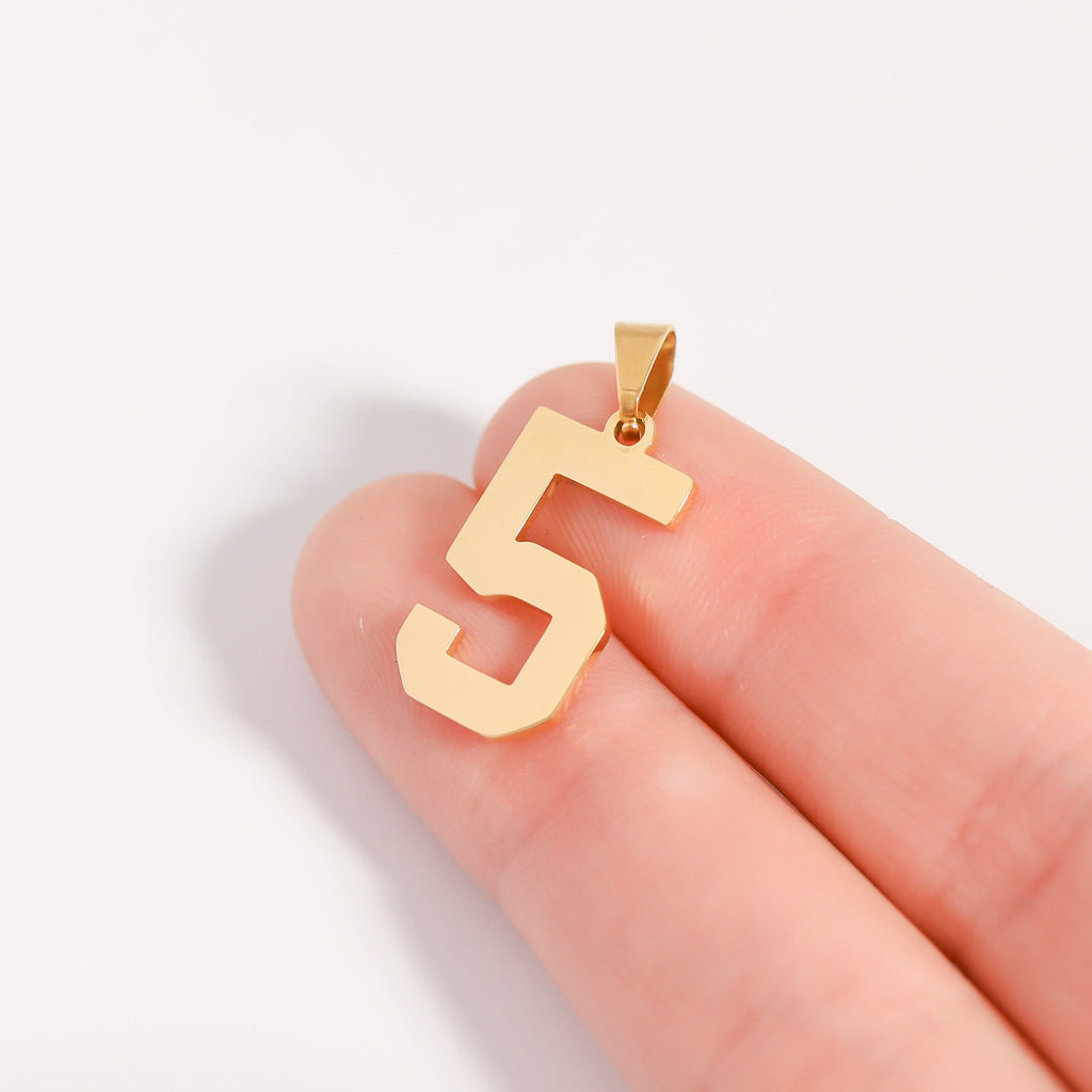 18K Gold Number Pendant – Stylish Athlete Accessory | Scratch Resistant Stainless Steel