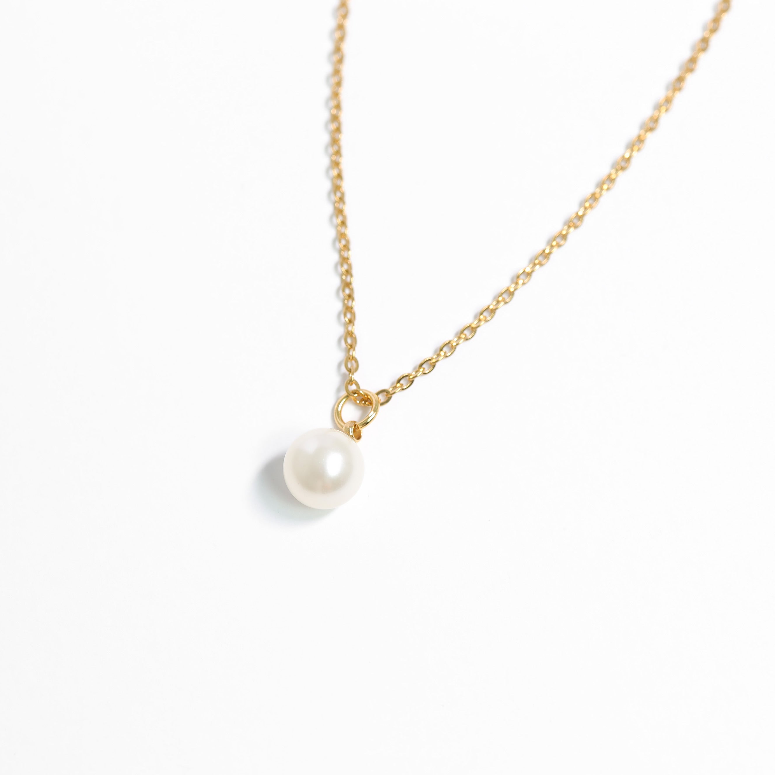 Glass Pearl Charms – Durable 8mm Hypoallergenic Jewelry With Gold Hoop Accent